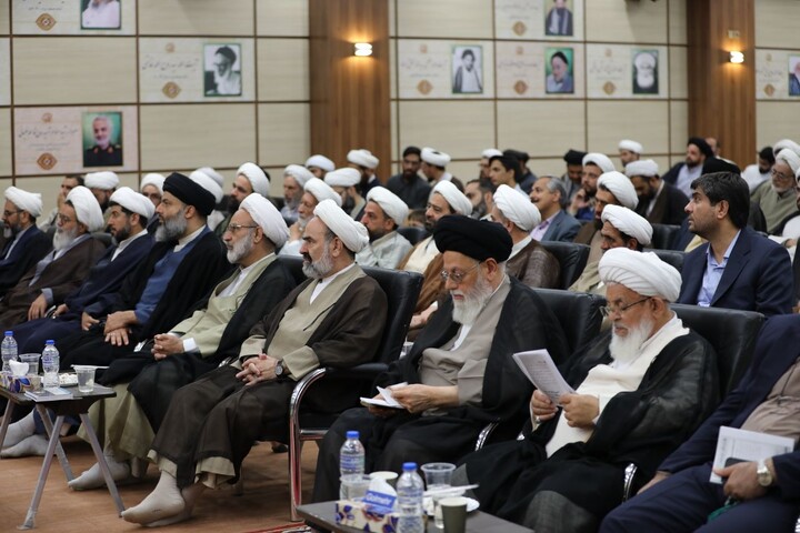 تصاویر/ هجدهمین همایش تجلیل از ممتازین یزدی حوزه‌های علمیه برگزار شد