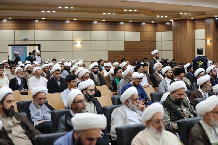 تصاویر/ هجدهمین همایش تجلیل از ممتازین یزدی حوزه‌های علمیه برگزار شد