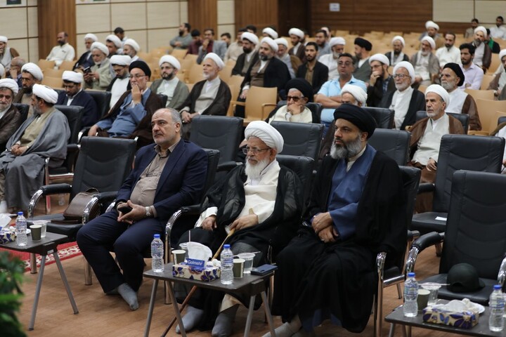 تصاویر/ هجدهمین همایش تجلیل از ممتازین یزدی حوزه‌های علمیه برگزار شد