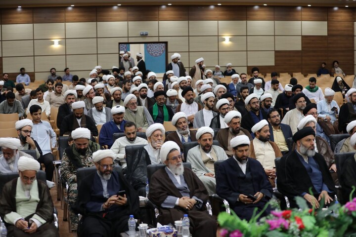 تصاویر/ هجدهمین همایش تجلیل از ممتازین یزدی حوزه‌های علمیه برگزار شد