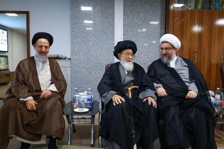 تجلیل امام جمعه تبریز از مجاهدت علمی و تبلیغی آیت‌الله آل‌هاشم
