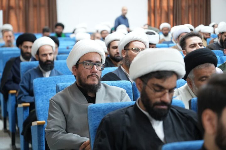 تصاویر/بازخوانی پیام امام شهید در اجلاسیه حوزه پیشرو و سرآمد لرستان