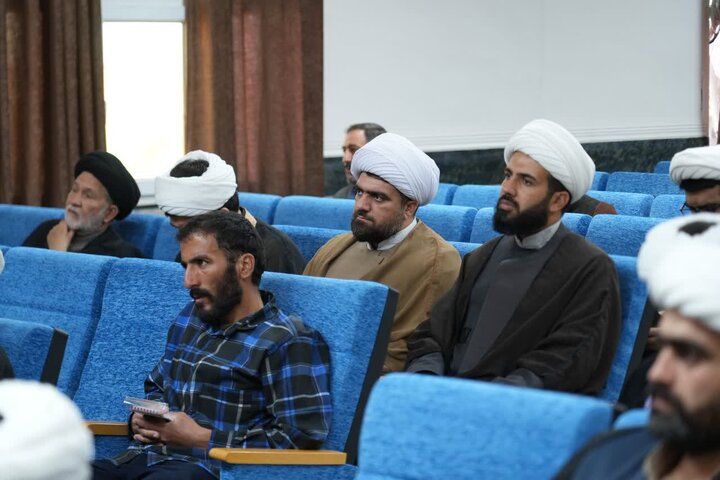 تصاویر/بازخوانی پیام امام شهید در اجلاسیه حوزه پیشرو و سرآمد لرستان