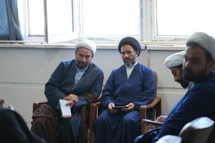 تصاویر/بازخوانی پیام امام شهید در اجلاسیه حوزه پیشرو و سرآمد لرستان