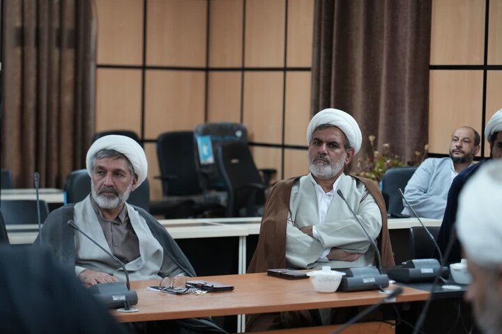 تصاویر/بازخوانی پیام امام شهید در اجلاسیه حوزه پیشرو و سرآمد لرستان