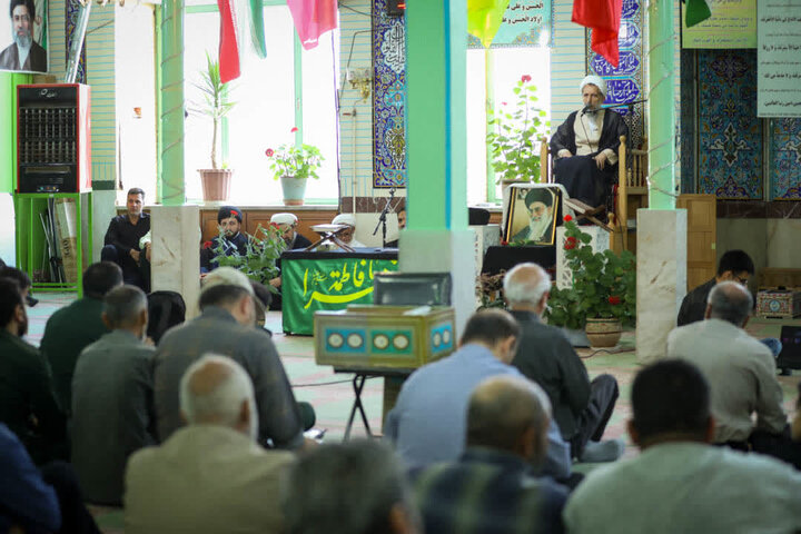 تصاویر / مراسم سالگرد شهید جنگ تحمیلی اخیر با حضور امام جمعه قزوین