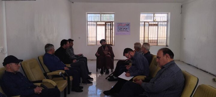 جلسه مداحان ایوان