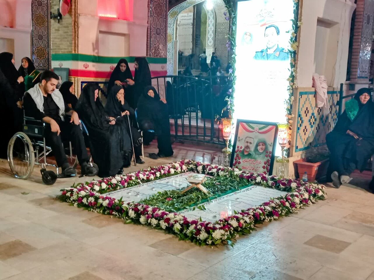 کتاب مشهد بارکرسف رونمایی شد+تصاویر