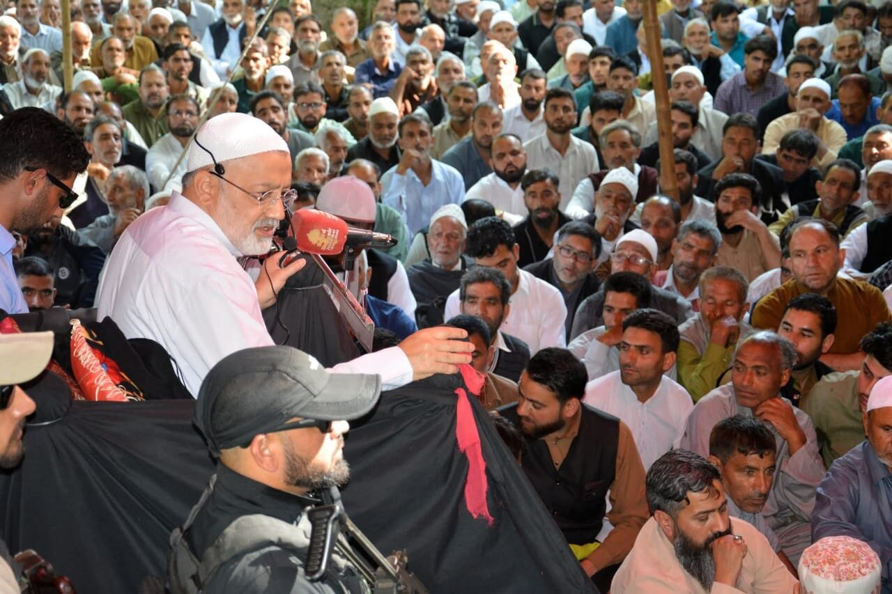 سرینگر؛ آستانِ عالیہ حبک آرمپورہ میں دو روزہ مجالسِ عزاء: علماء کا رہبرِ معظم سے اظہارِ عقیدت اور محرم کے پیغامِ قربانی، استقامت اور اتحادِ امت پر زور