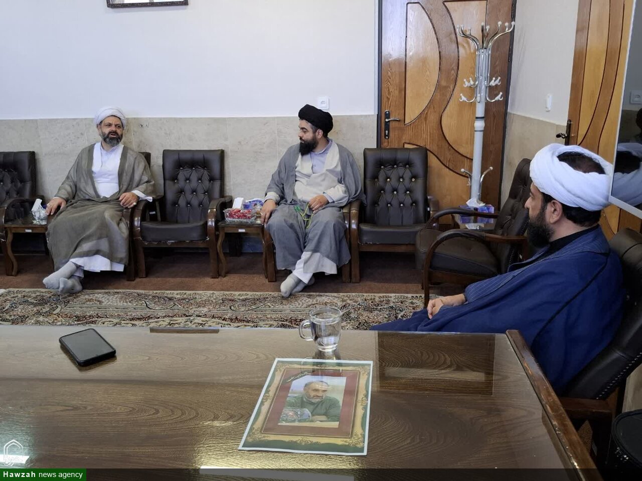 خادمان عرصه تهذیب و تربیت دو مدرسه علمیه استان اصفهان تجلیل شدند+تصاویر
