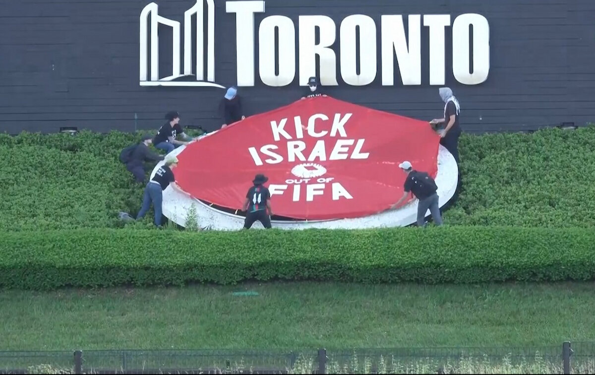 Contestazioni contro la presenza di Israele ai Mondiali di calcio in una mobilitazione a Toronto