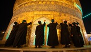Lavaggio della cupola del Santuario dell’Imam Husayn (pace su di lui) alla vigilia del mese di Muharram