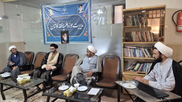 تصاویر/ کارگروه علمی تربیتی نحو «سیوطی» در حوزه علمیه کاشان