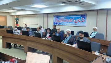 اولین نشست رابطین نماز ادارات آران و بیدگل برگزار شد