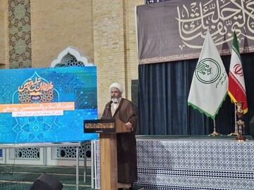 سرمایه اجتماعی مناسبت‌های دینی در خدمت انسجام ملی ایران است/ وفاداری مردم به آرمان‌های دینی، فرصتی برای آگاهی‌بخشی و وحدت ملی است