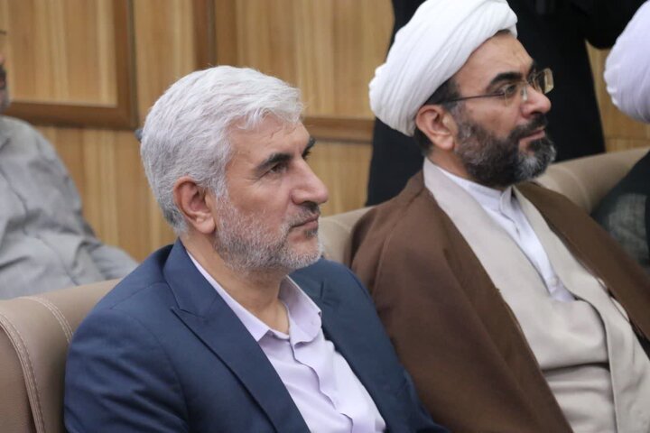 تصاویر/ آیین رونمایی از دیوان «دُر بی‌نظیر» در خوی