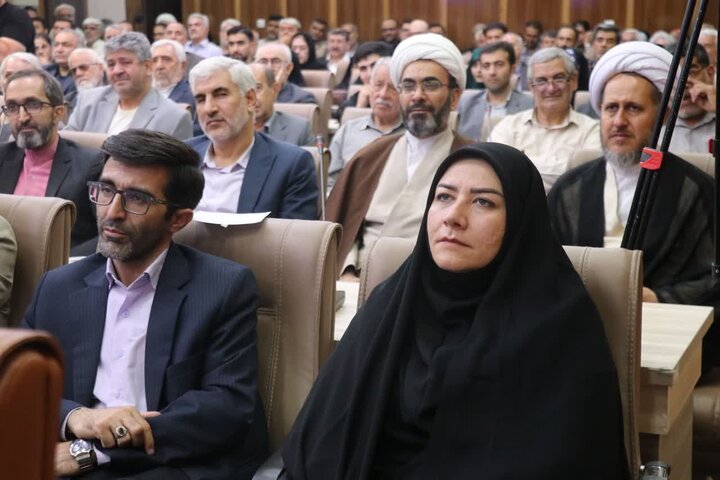 تصاویر/ آیین رونمایی از دیوان «دُر بی‌نظیر» در خوی