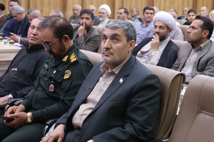 تصاویر/ آیین رونمایی از دیوان «دُر بی‌نظیر» در خوی