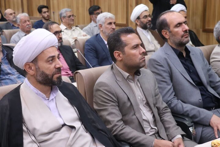 تصاویر/ آیین رونمایی از دیوان «دُر بی‌نظیر» در خوی