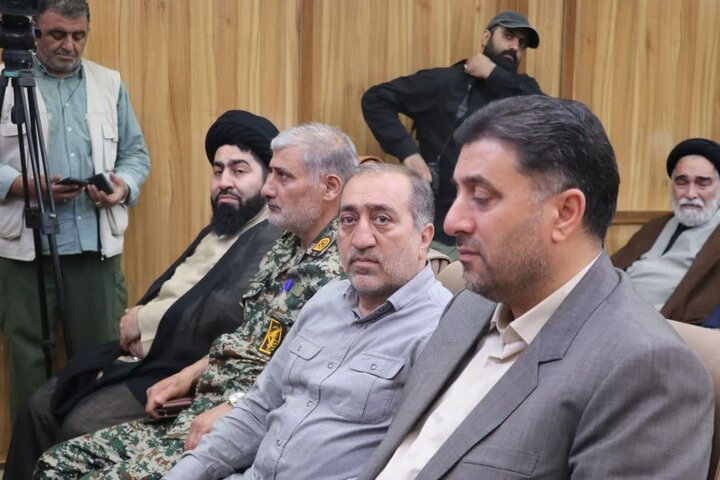 تصاویر/ آیین رونمایی از دیوان «دُر بی‌نظیر» در خوی