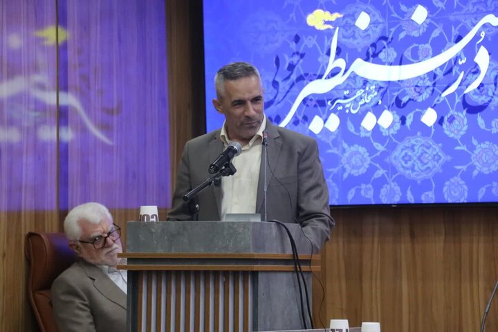 تصاویر/ آیین رونمایی از دیوان «دُر بی‌نظیر» در خوی