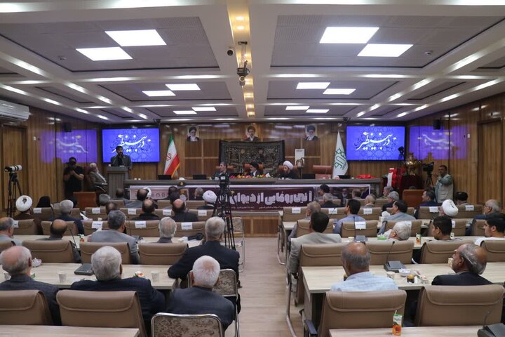 تصاویر/ آیین رونمایی از دیوان «دُر بی‌نظیر» در خوی