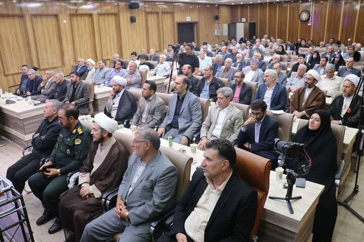 تصاویر/ آیین رونمایی از دیوان «دُر بی‌نظیر» در خوی