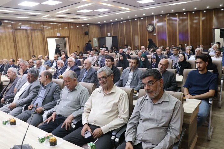 تصاویر/ آیین رونمایی از دیوان «دُر بی‌نظیر» در خوی