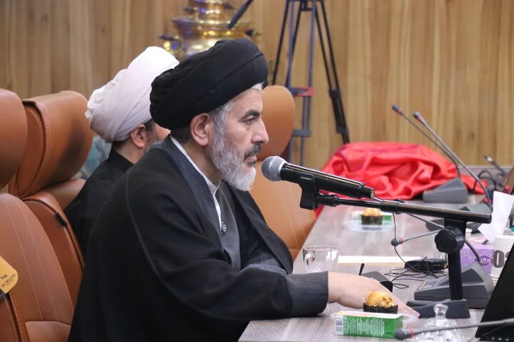تصاویر/ آیین رونمایی از دیوان «دُر بی‌نظیر» در خوی