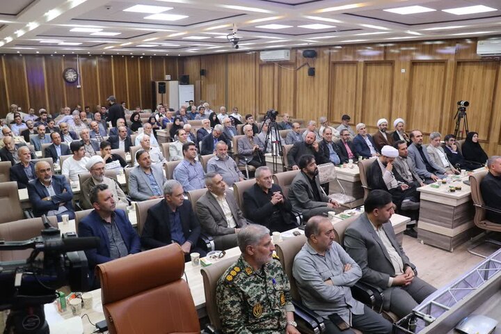 تصاویر/ آیین رونمایی از دیوان «دُر بی‌نظیر» در خوی