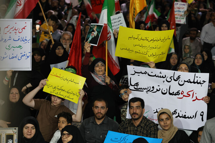 تصاویر / نخستین پاسداشت سپهبد شهید علی شادمانی و شهدای دفاع مقدس ۱۲ روزه همدان