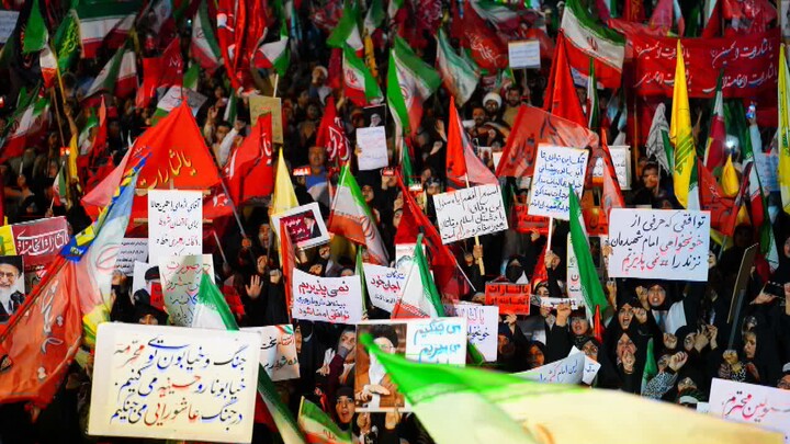 تصاویر/ چله‌ی سوم لبیک به فرمان امام در میدان توحید قم