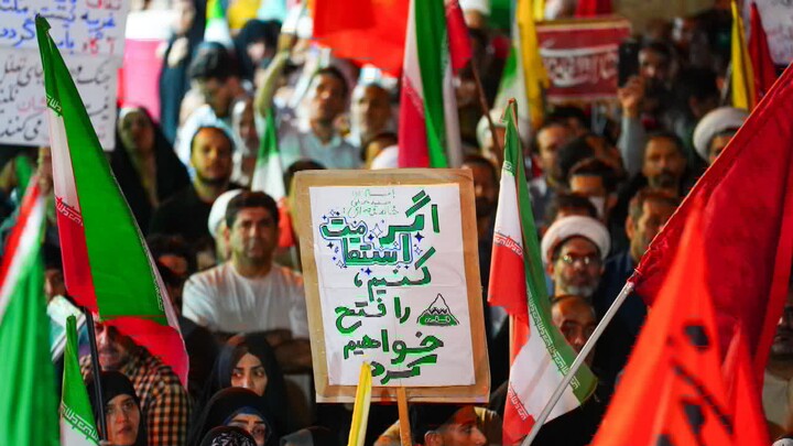 تصاویر/ چله‌ی سوم لبیک به فرمان امام در میدان توحید قم