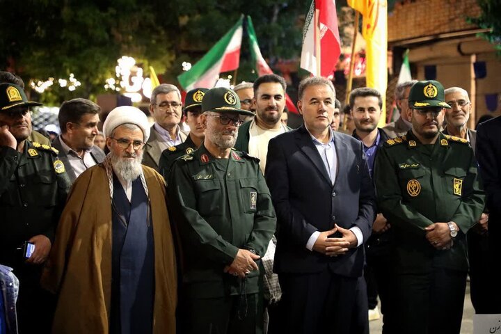 تصاویر/ حضور حماسی مردم چالدران در حمایت از نظام اسلامی در صد و پنجمین شب متوالی