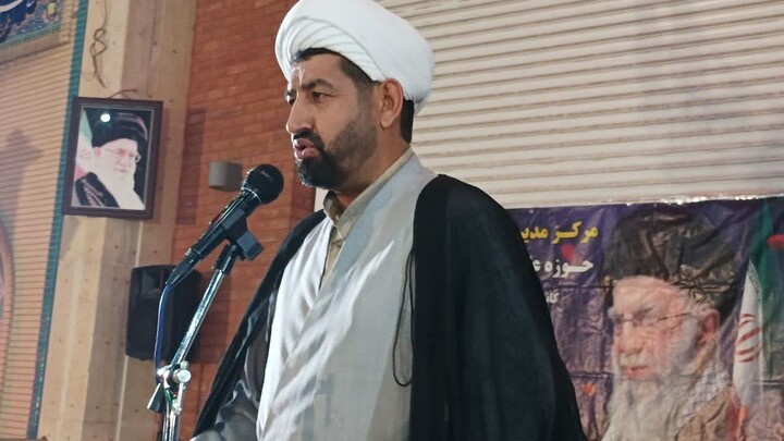 تصاویر / فعالیت‌های فرهنگی و تبلیغی موکب مدرسه علمیه ولیعصر(عج)تبریز