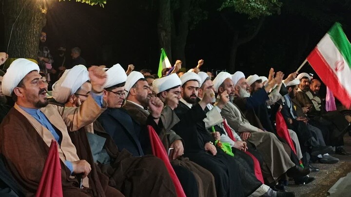 تصاویر / فعالیت‌های فرهنگی و تبلیغی موکب مدرسه علمیه ولیعصر(عج)تبریز