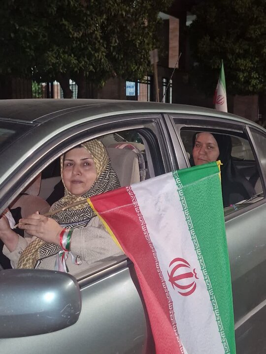 تصاویر/ کاروان خودرویی در صد و پنجمین شب حماسه آفرینی آمل