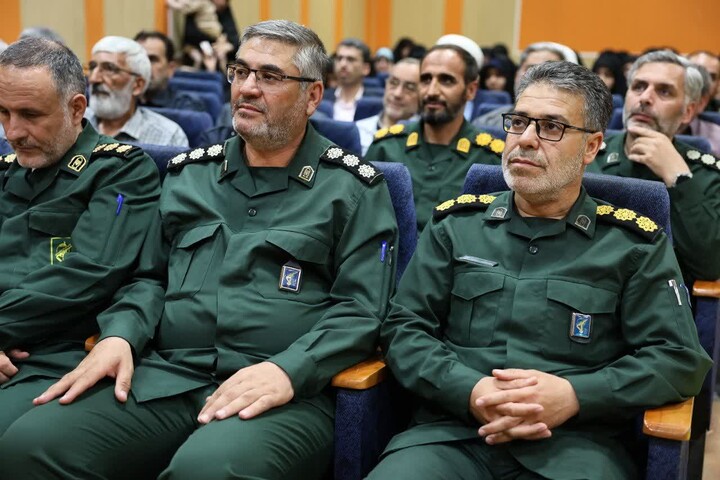 تصاویر / آیین سنگرسپاری فرمانده سپاه اسدآباد