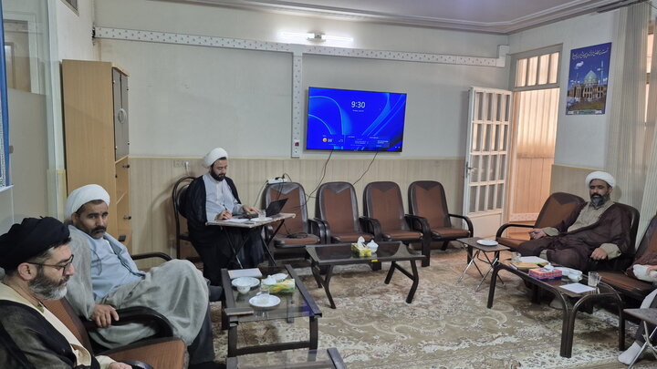 تصاویر/ کارگروه علمی تربیتی نحو «سیوطی» در حوزه علمیه کاشان