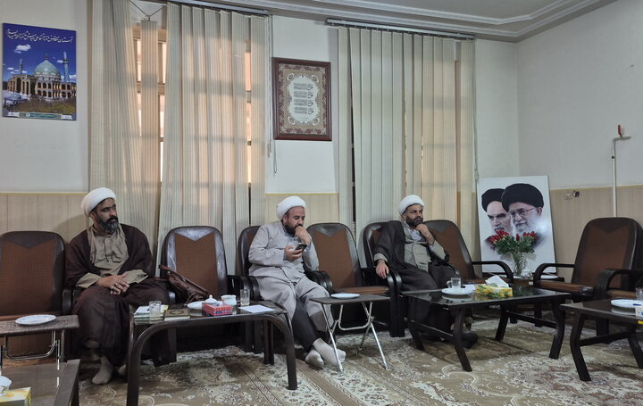 تصاویر/ کارگروه علمی تربیتی نحو «سیوطی» در حوزه علمیه کاشان