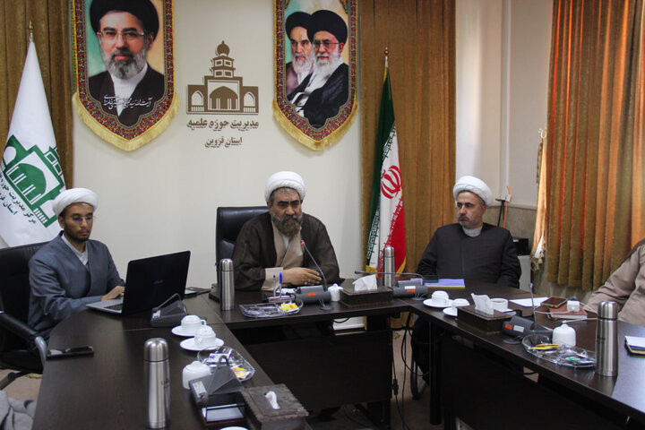 تصاویر / اولین دوره کارگاه آموزش وصیت نامه نویسی در مرکز مدیریت حوزه علمیه استان قزوین برگزار شد