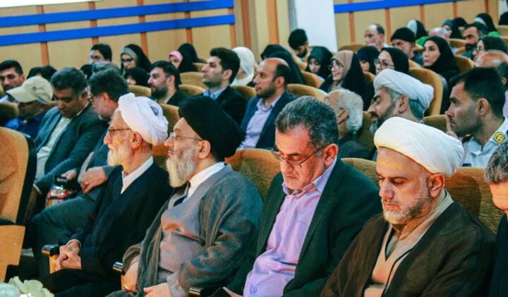 تصاویر/ حضور امام جمعه چالوس در رونمایی از کتاب «یل»