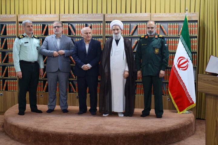 تصاویر/  آئین تقدیر از دست اندکاران همایش ندای قرآن از دیار علویان