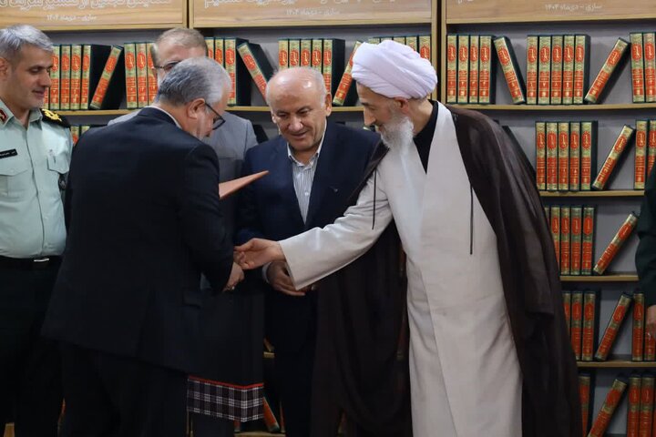 تصاویر/  آئین تقدیر از دست اندکاران همایش ندای قرآن از دیار علویان