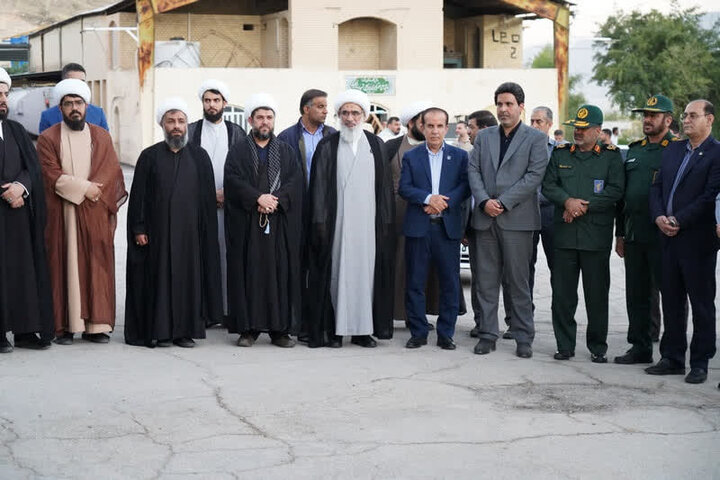تصاویر/ حضور حجت‌الاسلام والمسلمین صفایی بوشهری در گلزار شهدای کازرون