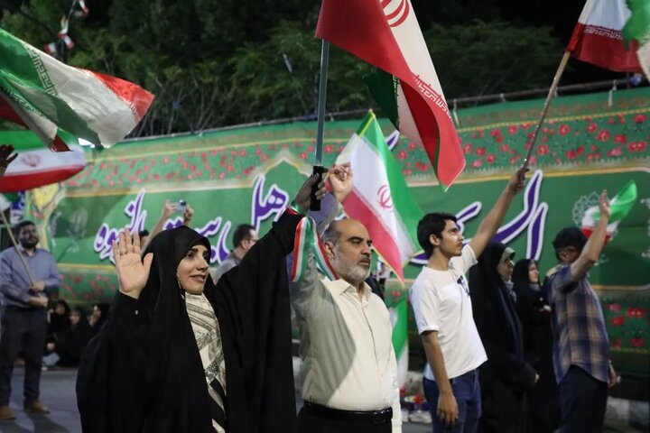 تصاویر / اجتماعات مردمی «شب‌های اقتدار» در معراج الشهدای میدان سعدی
