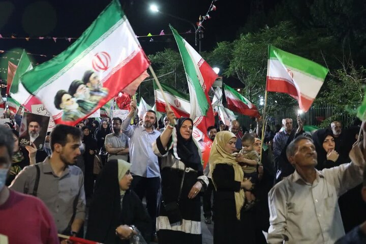 تصاویر / اجتماعات مردمی «شب‌های اقتدار» در معراج الشهدای میدان سعدی