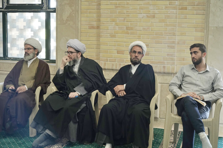 تصاویر / نشست اساتید و فعالان مراکز معارف اسلام ناب استان زنجان