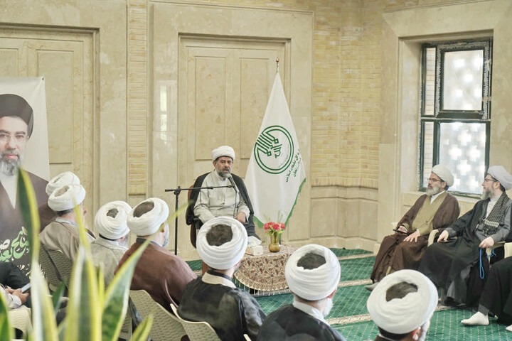 تصاویر / نشست اساتید و فعالان مراکز معارف اسلام ناب استان زنجان