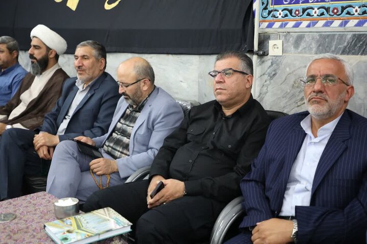تصاویر/جلسه شورای هیَئات مذهبی شهرستان سمنان در آستانه ماه عزای حسینی با حضور  نماینده ولی‌فقیه در استان سمنان